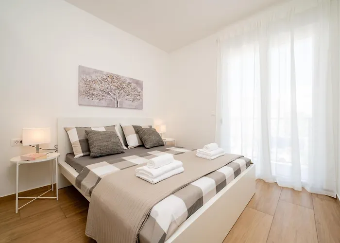 Apartment With Parking Space - 23977 Trogir